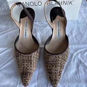 Manolo Blahnik Carolyne slingback heels in woven brown leather. Size 39.5
